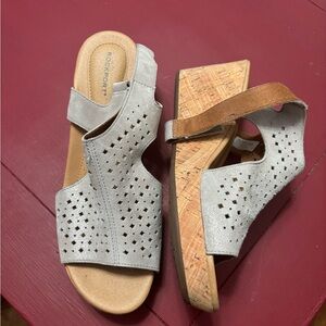 Rockport Heels – Size 8.5 – Cork Heel & Silver Lacing